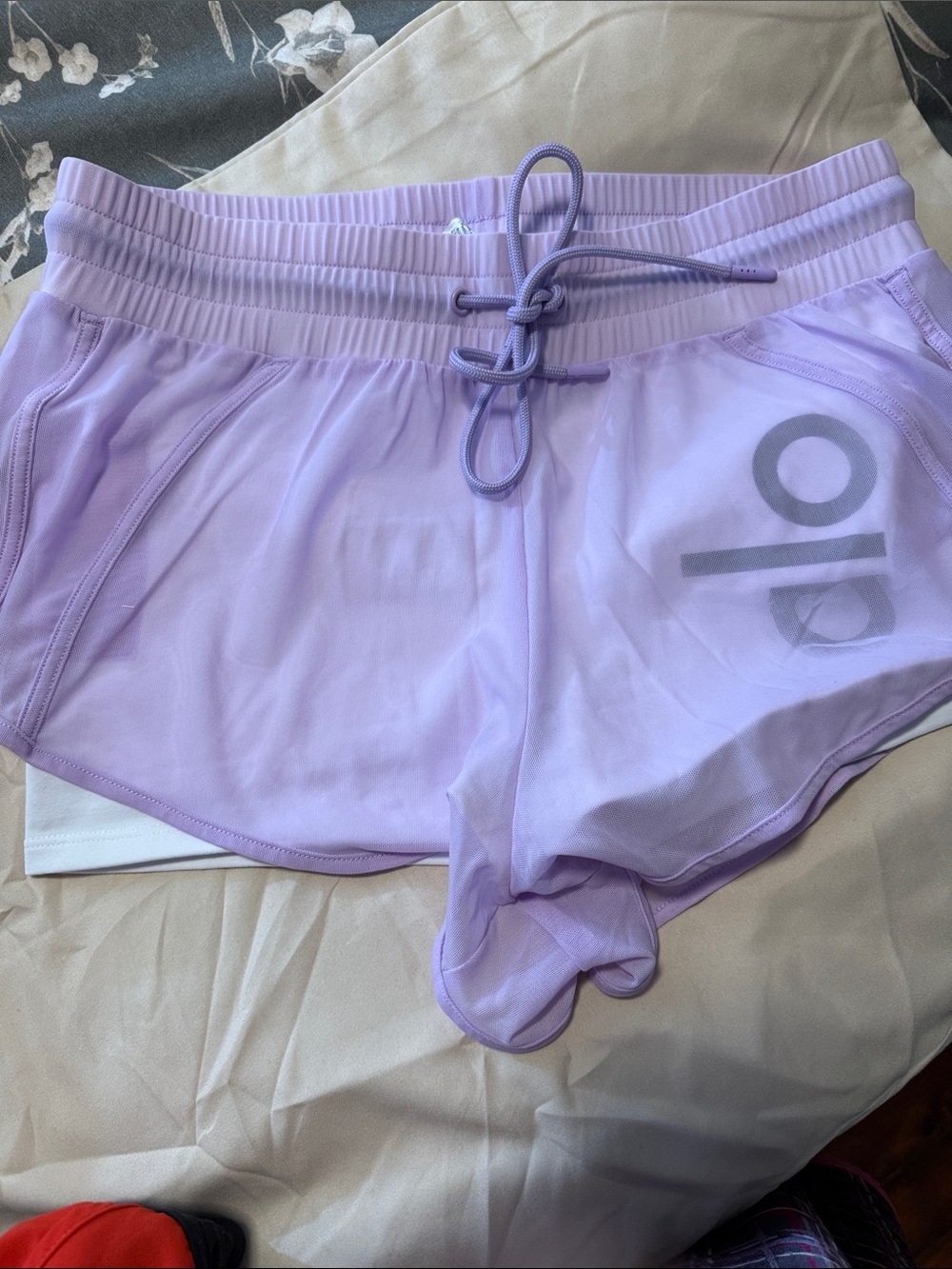 Alo Yoga Women's Athletic Running Shorts in Lilac - Lightweight Performance